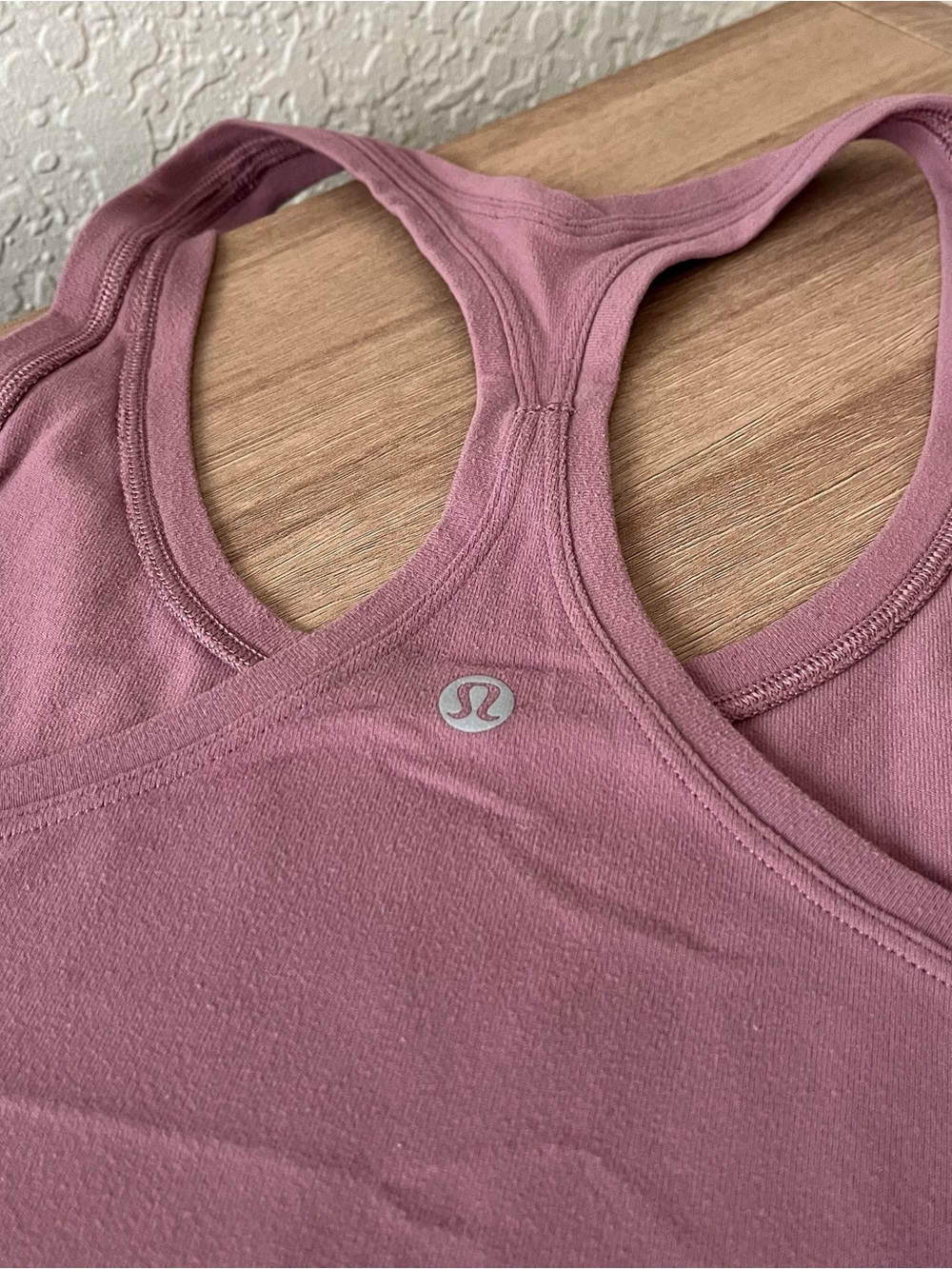 Lululemon women’s mauve Cool Racerback tank top